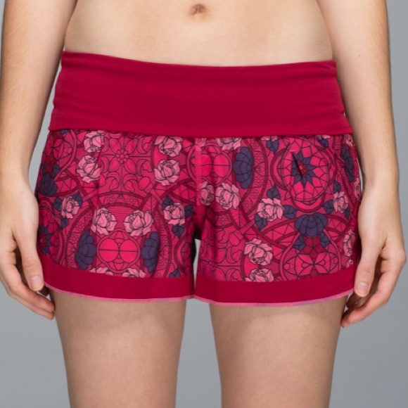 lululemon athletica Pants - Lululemon Ready To Roll Short SZ 8
